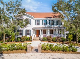 108 Live Oak Dr, Mount Pleasant, SC 29464