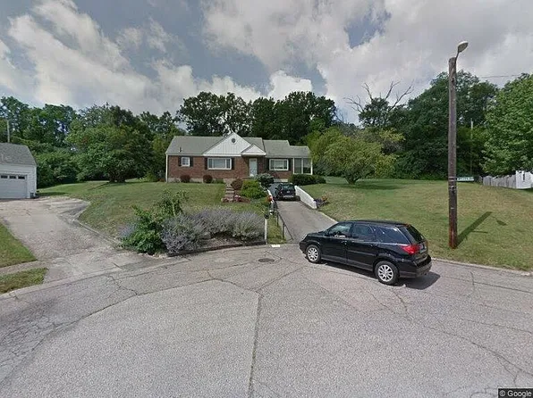 995 Sunview Dr W, Hamilton, OH 45013