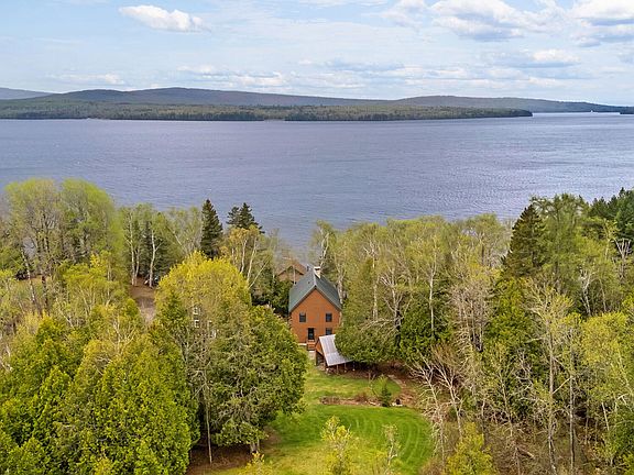 5th image of 110 Lakeside Lodges Road