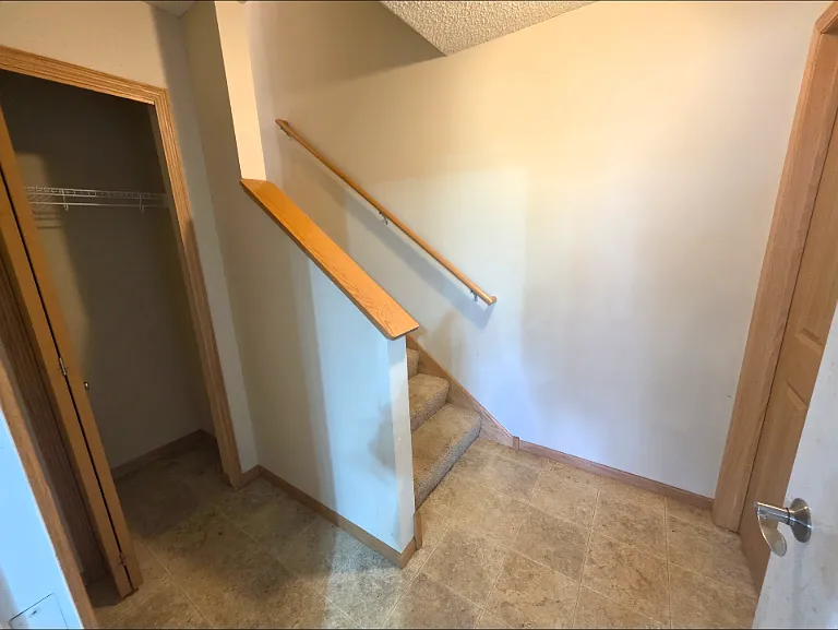 2 bed, 1.5 bath, 1728 sqft, $2,395 — Photo 3