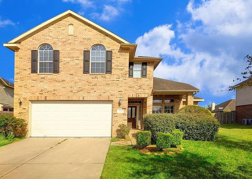 1st image of 3622 Fallbrook Dr