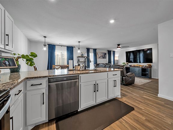 5th image of 3581 Chestnut Oak Dr