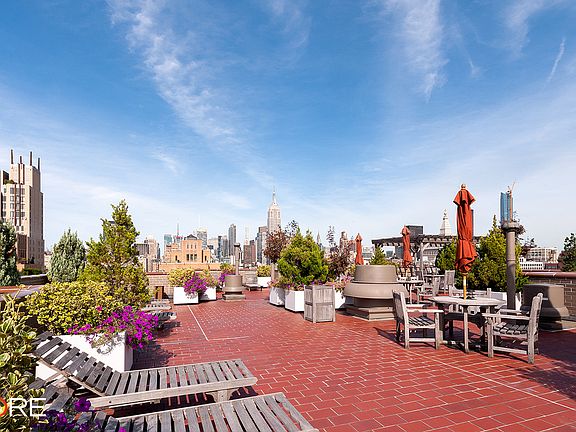 3rd image of 77 7th Ave APT 12D