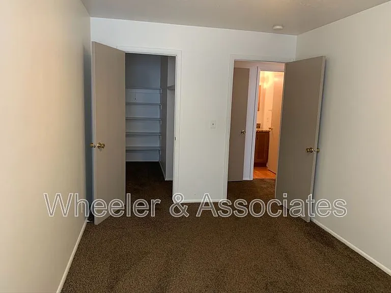 2650 Jefferson Ave #12 — Photo 8