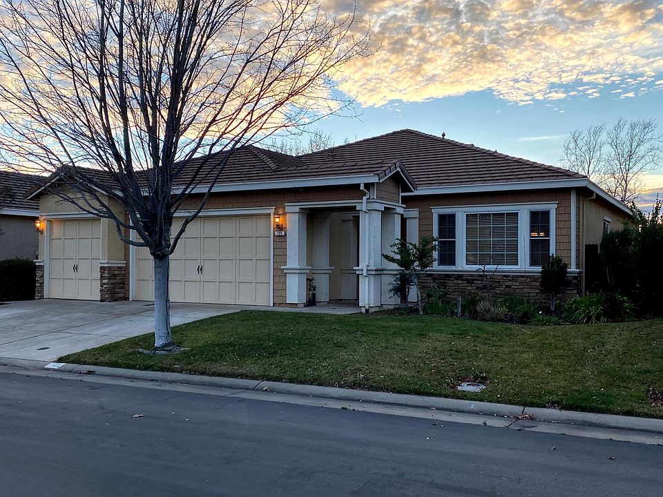1st image of 725 Coibion Ct