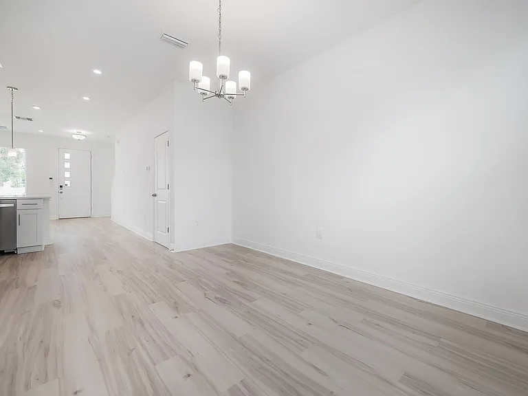 2703 W Fig St #1 — Photo 16