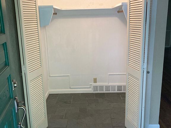 Entry way closet
