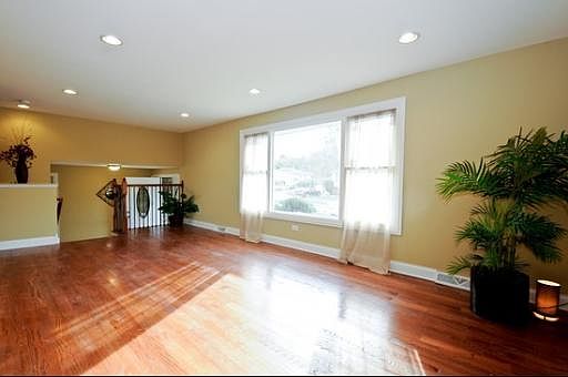 2nd image of 341 Minerva Ave