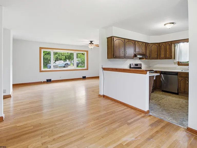 1217 Corvet Ave — Photo 19
