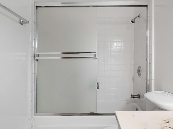 2nd image of 1501 Chapin Ave APT 105