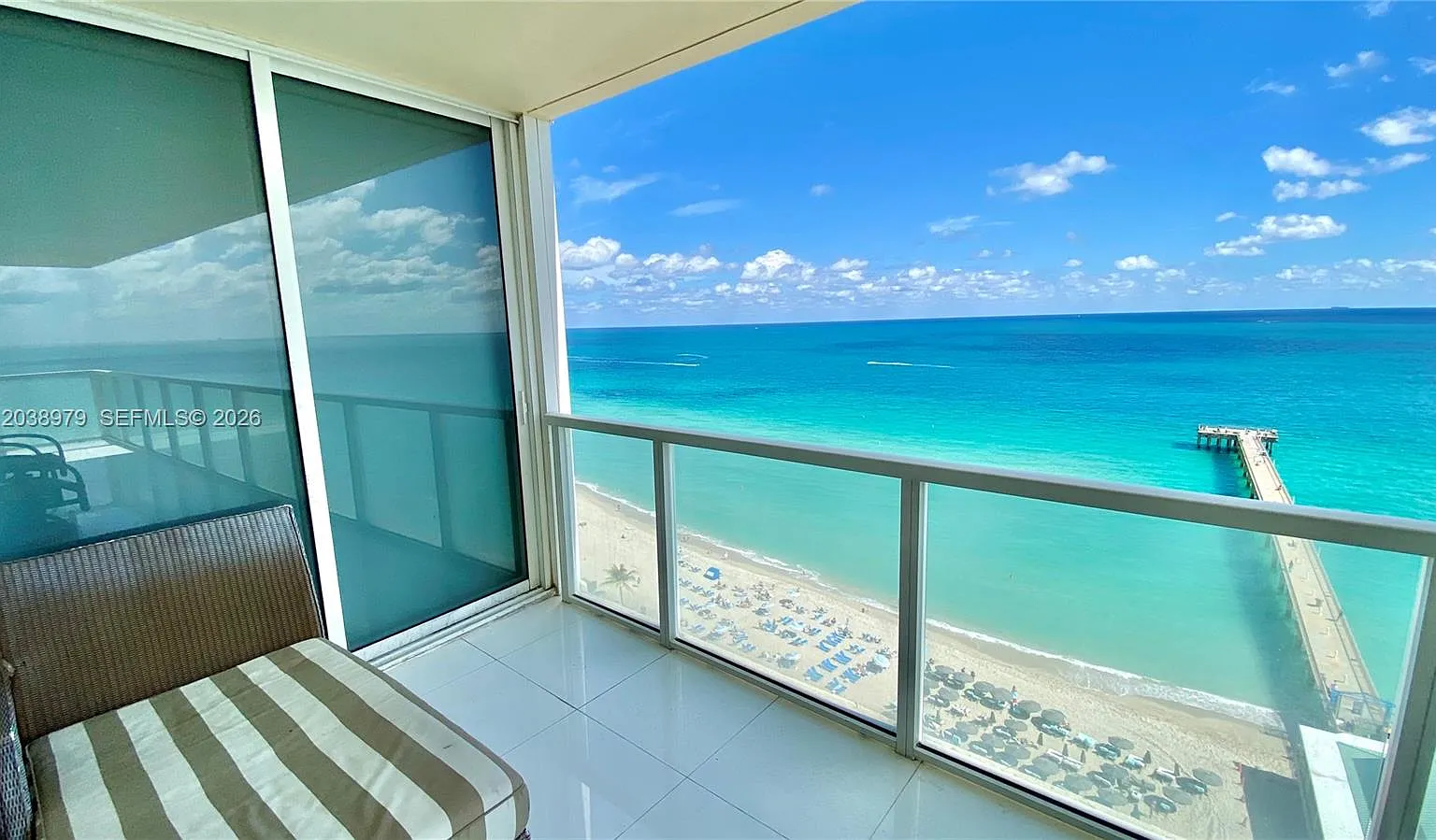 La Perla Condo — Photo 4