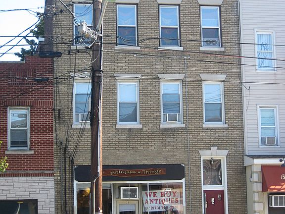 5th image of 20 Washington Ave APT 3