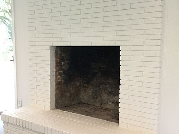 Floor to Ceiling Fireplace