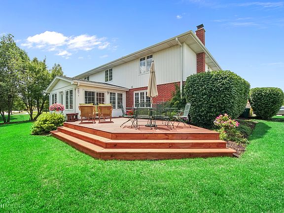 3rd image of 19436 Southfield Ct