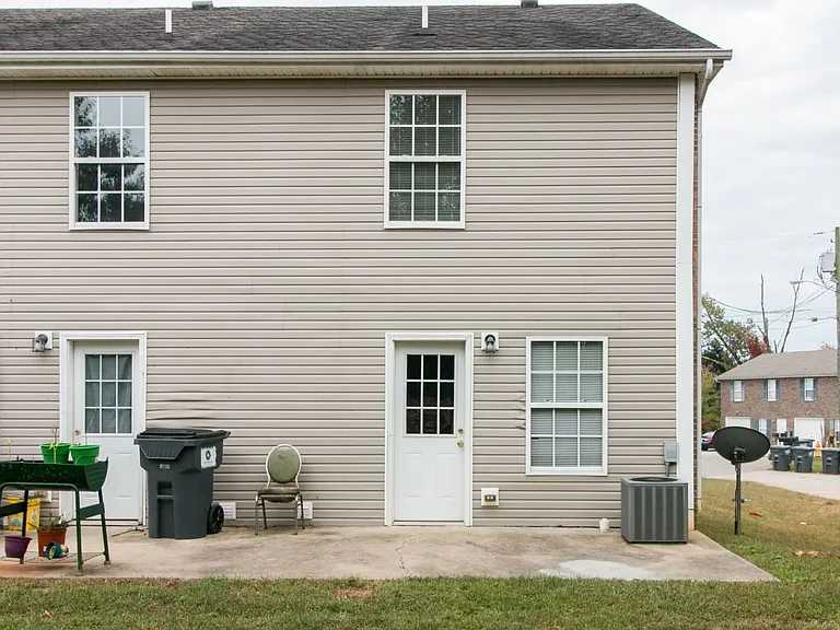 821 Oak Arbor Ct — Photo 25