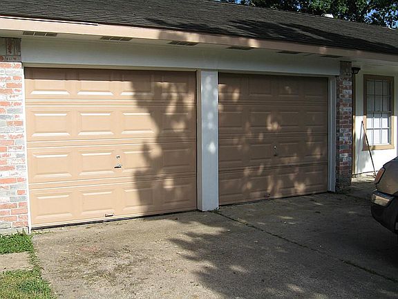 2nd image of 10015 Leawood Blvd