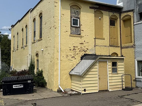 4th image of 107 Central Ave