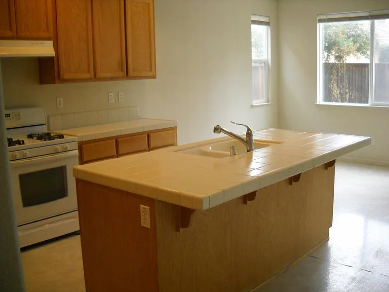 1985 Addison Dr — Photo 10