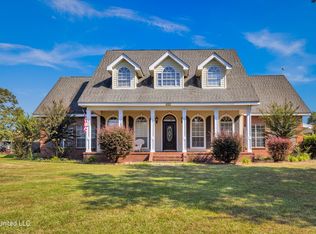 19241 Hunter Dr, Kiln, MS 39556