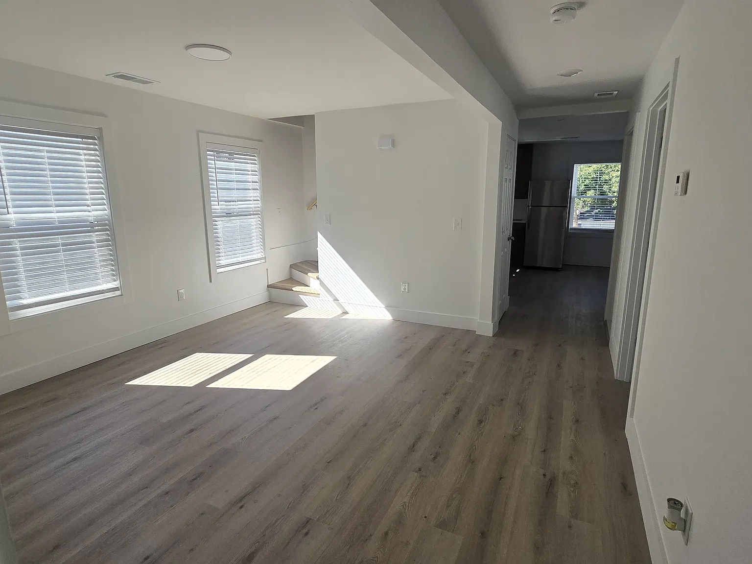 3 bed, 1695 sqft, $3,300 — Photo 4
