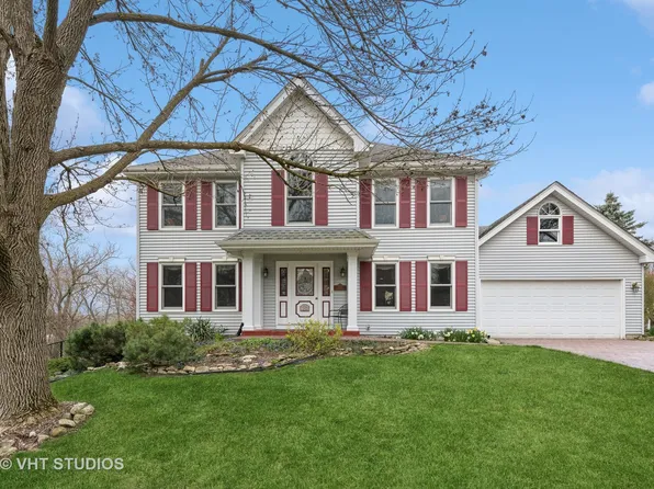 260 Hillhurst Dr, Cary, IL 60013