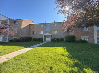 51174 Johns Dr #22, New Baltimore, MI 48047