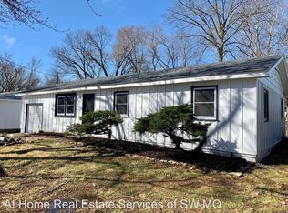 1131 S Gelven Ave, Springfield, MO 65804
