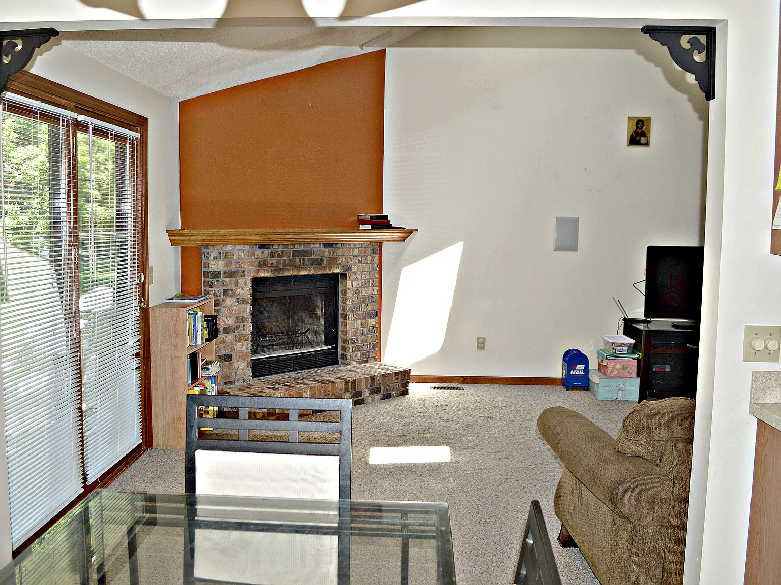 2 bed, 1252 sqft, $1,700 — Photo 4