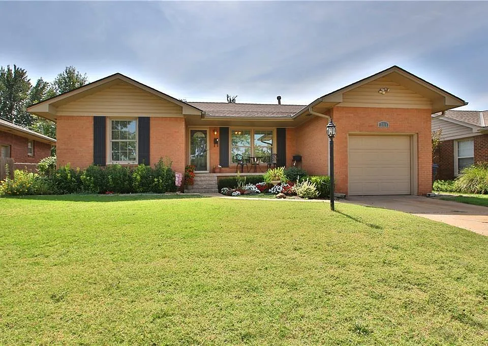 2816 NW 67th St