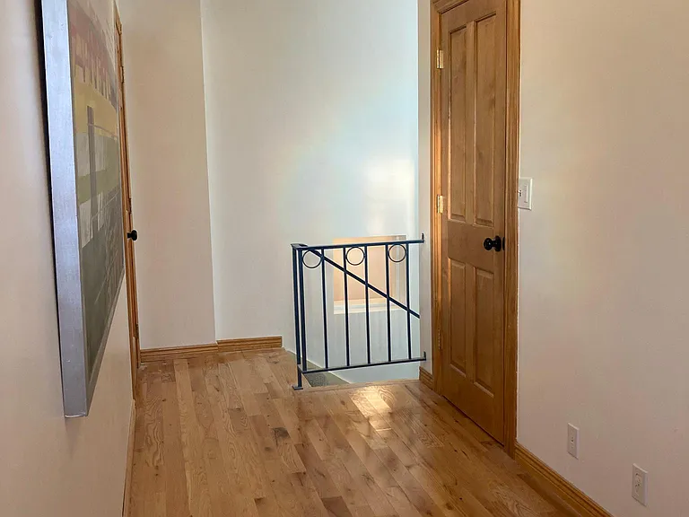 4018 S Golden Cir — Photo 2
