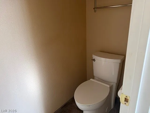 8640 Castle Hill Ave — Photo 29