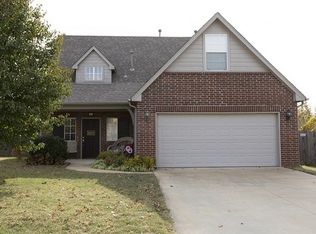 202 W 113th Pl S, Jenks, OK 74037