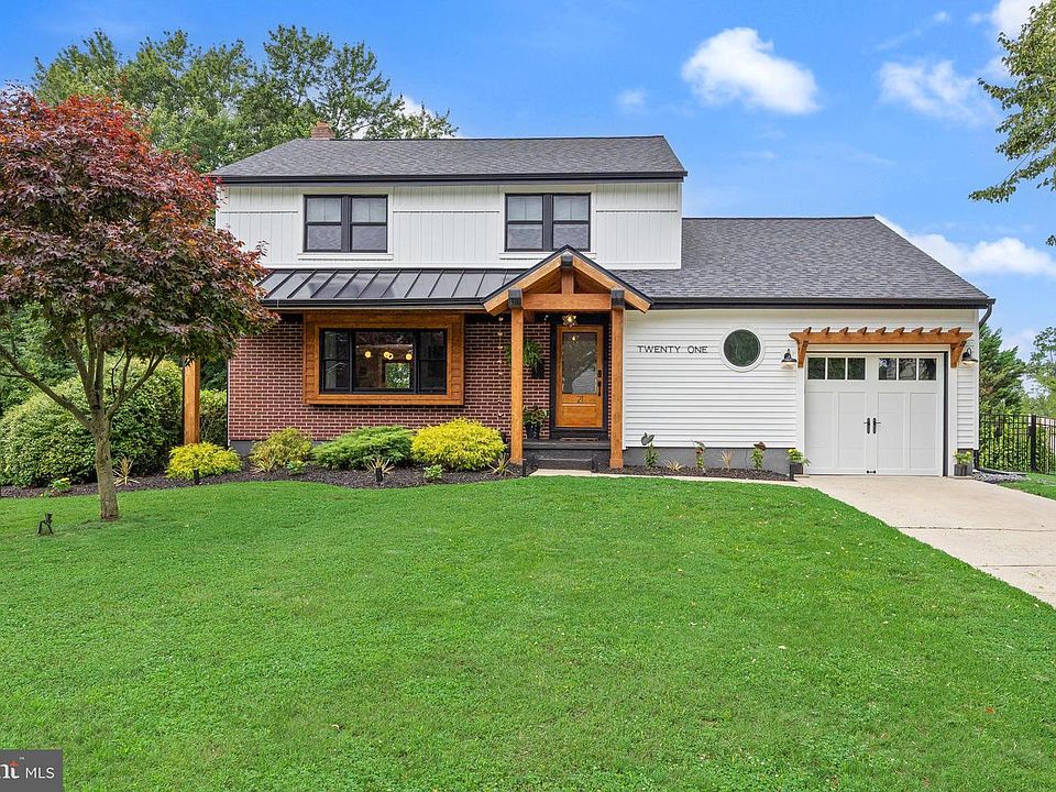 1st image of 21 Sequoia Dr