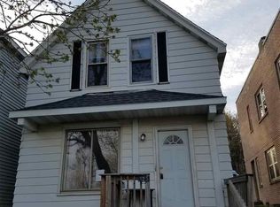 923 E 7th St, Duluth, MN 55805