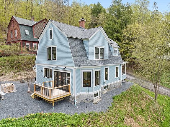 3rd image of 8 Richardson Street