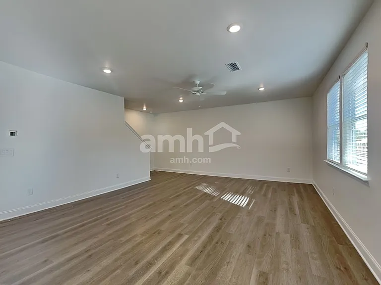 1499 Aquamarine Dr — Photo 6