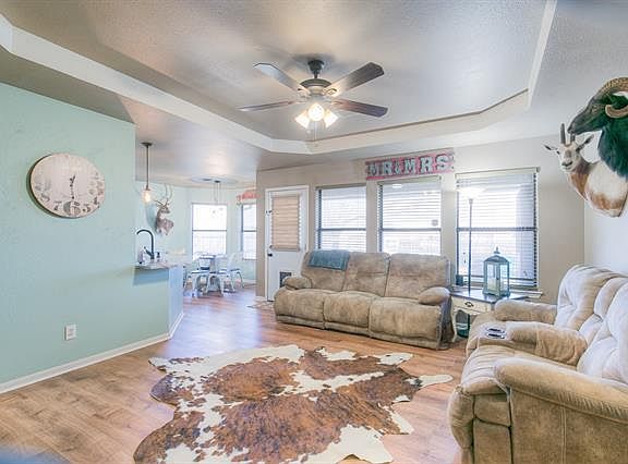 4th image of 1411 Spanish Oak Dr