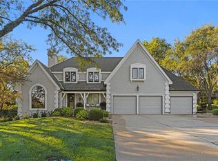 3905 W 124th St, Leawood, KS 66209