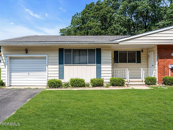 3rd image of 2 B Connecticut Drive #B
