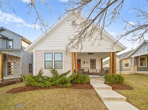 9109 NE 79th St, Kansas City, MO 64158