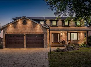 601 Sandringham Dr, Waterloo, ON N2K 3L5