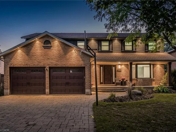 601 Sandringham Dr, Waterloo, ON N2K 3L5