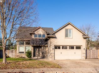 25199 Heavenly Ln, Veneta, OR 97487