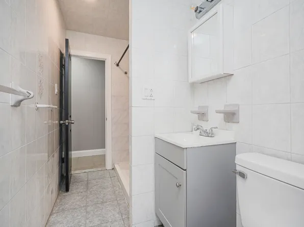 200 Bay 7th Street image 35 of 49