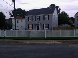 136 Armstrong Dr, Hampton, VA 23669