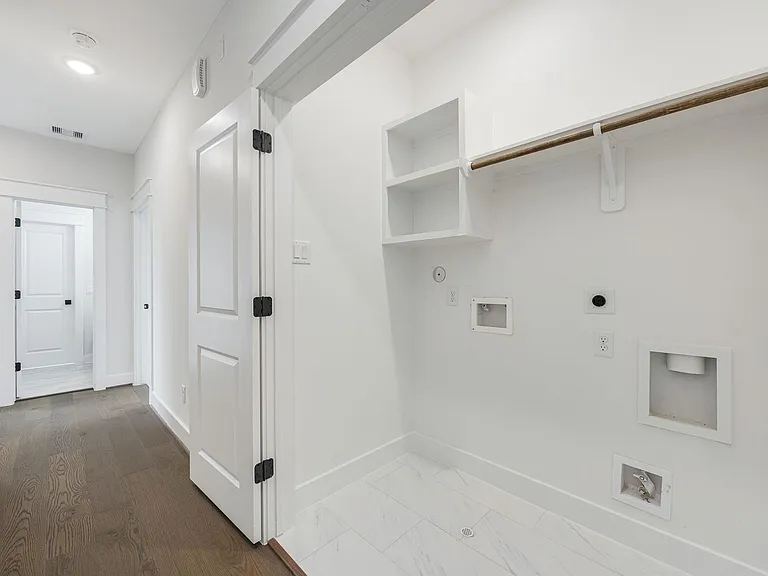 9311 Montridge Dr — Photo 21