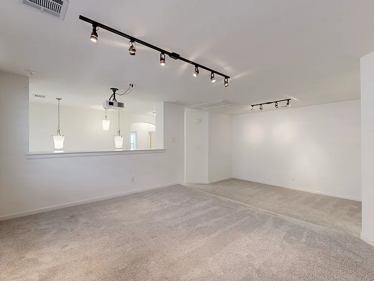 123 Palacio St — Photo 18