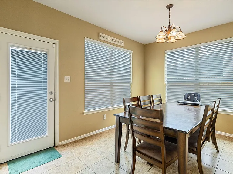 1002 Wallin Farms Cv — Photo 10