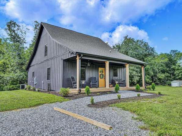 109 Berties Bottom Ln, New Castle, VA 24127