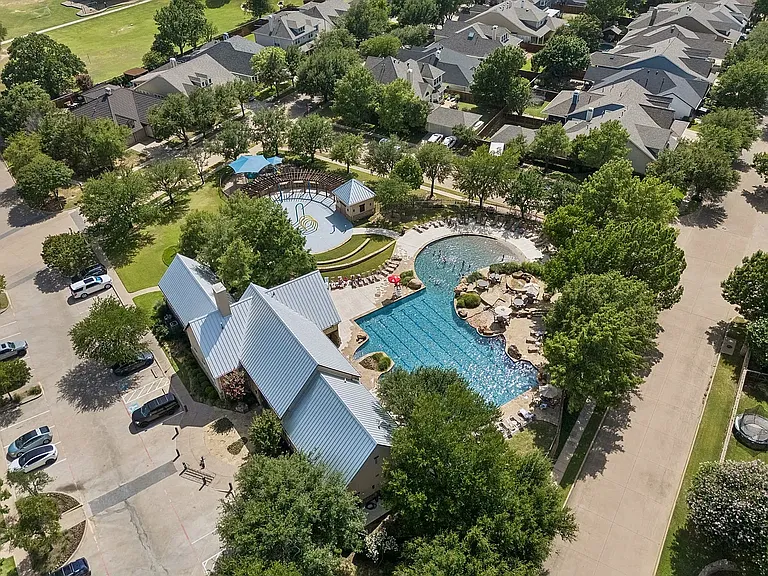 9004 Cypress Creek Rd — Photo 43